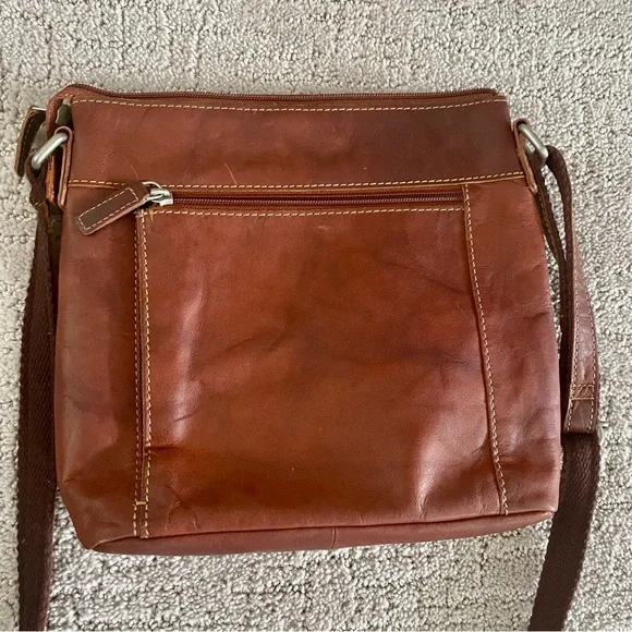 Jack Georges voyager brown leather cross body bag. Adjustable strap. Like New! - Picture 2 of 8
